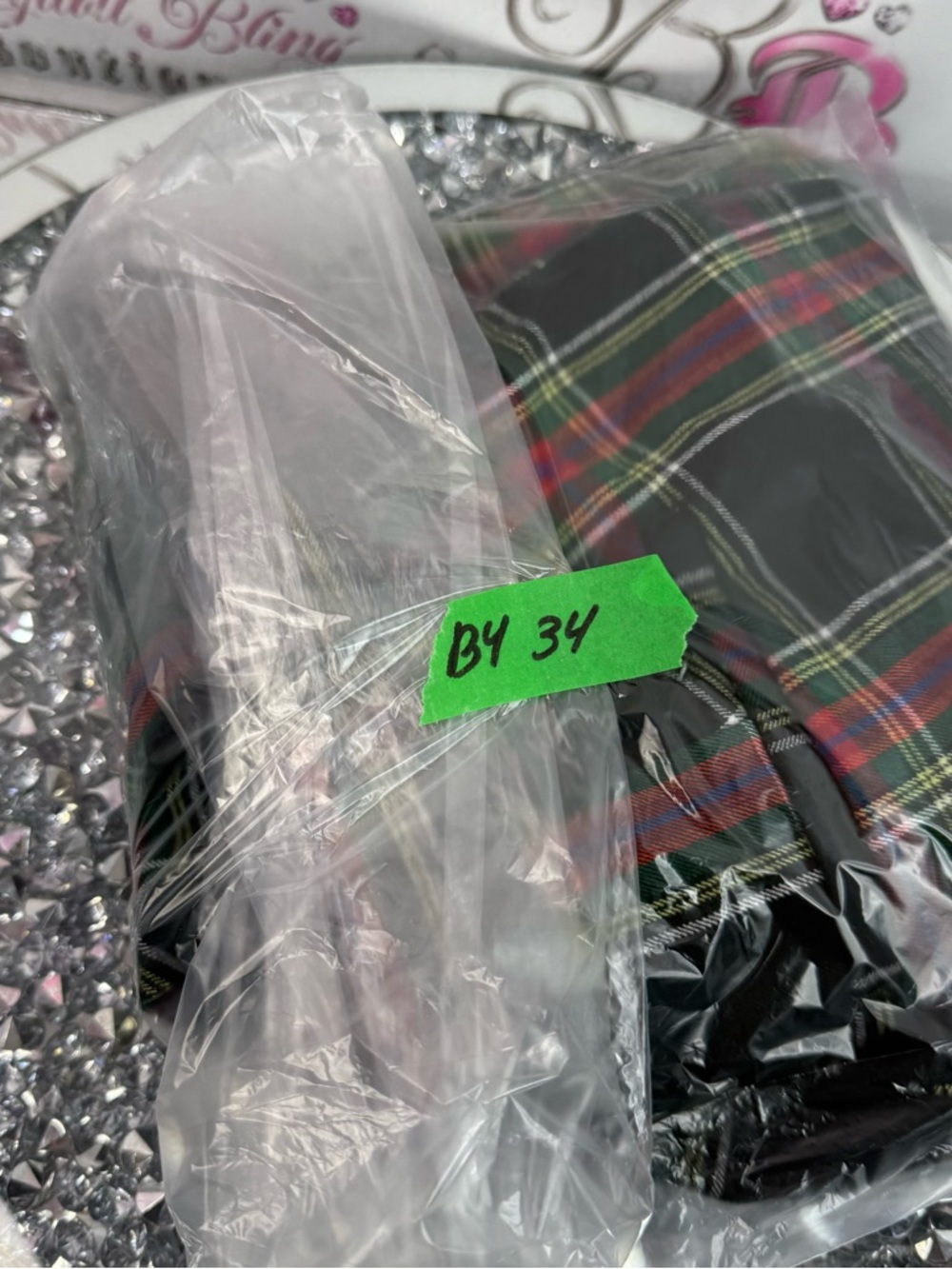 GAP Signature Skinny Ankle Trousers in with a Red, Green & Black pattern way Y2K - Picture 10 of 10